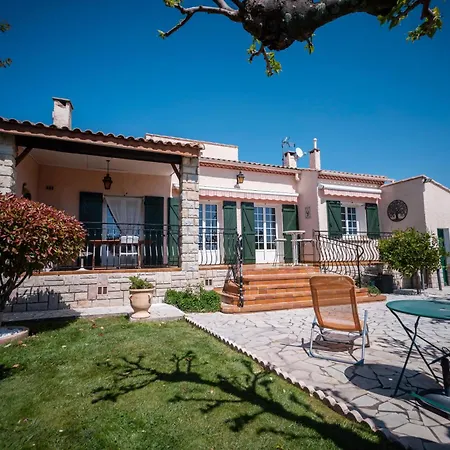 La Dolce Villa Bezouce